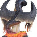 Kunststein Figur Drachenkönigin mit Drachen sehr detailreich