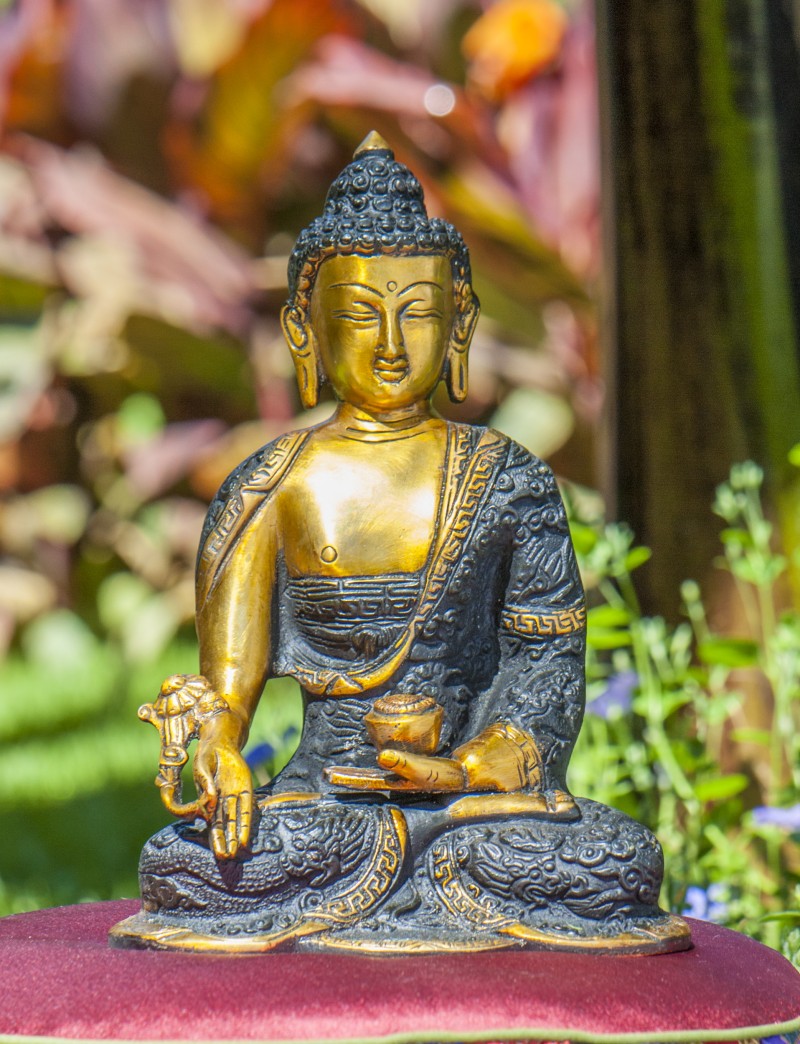 Wunderschöner Medizin Buddha, aufwendig gefertigt 21,5 cm